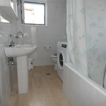 Cozy For 3-6 People-center Appartement