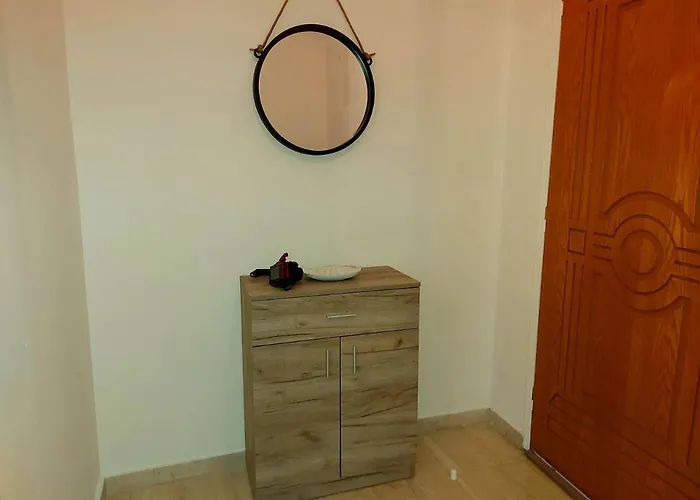 Cozy For 3-6 People-center Trípoli